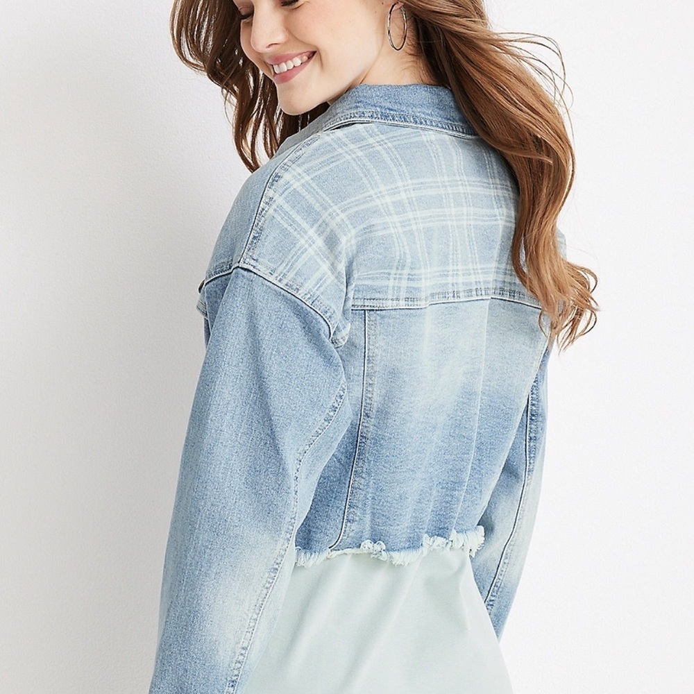 KanCan Plaid Light Blue Distressed Denim Jacket Size Small